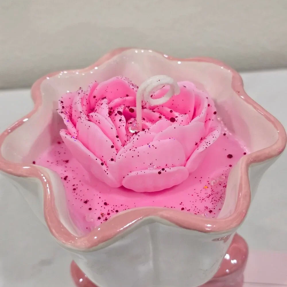 Petal & Pearl ✦ Iridescent Rose Candle ✦ Soy Wax Heart Rose Melt Pink Vessel NWT